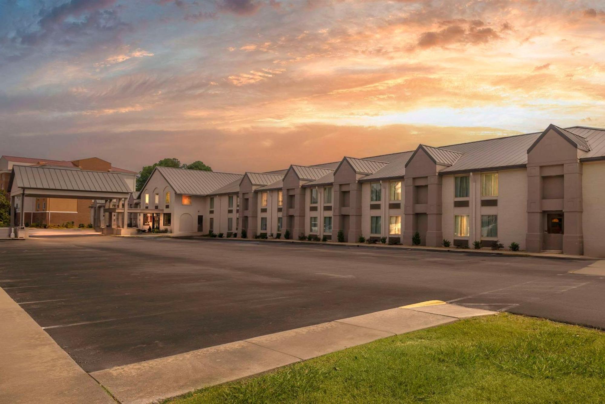 Comfort Inn Petersburg Near Fort Gregg-Adams Kültér fotó